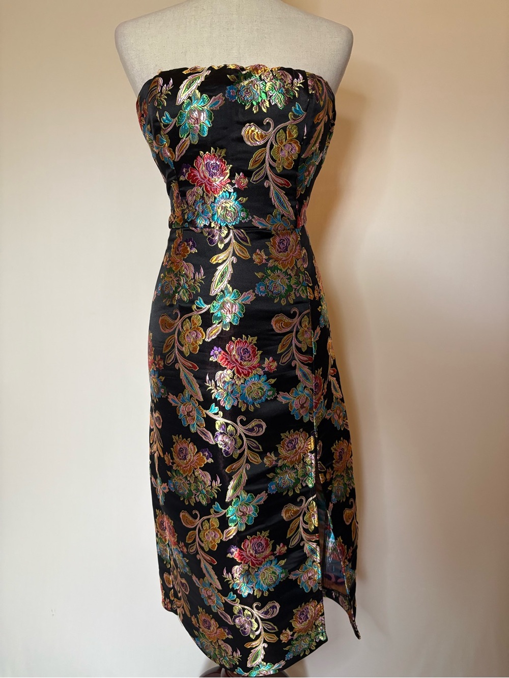 Olia Gianni Strapless Embroidered Floral Midi Dress with Front Slit Size M - Picture 4 of 10